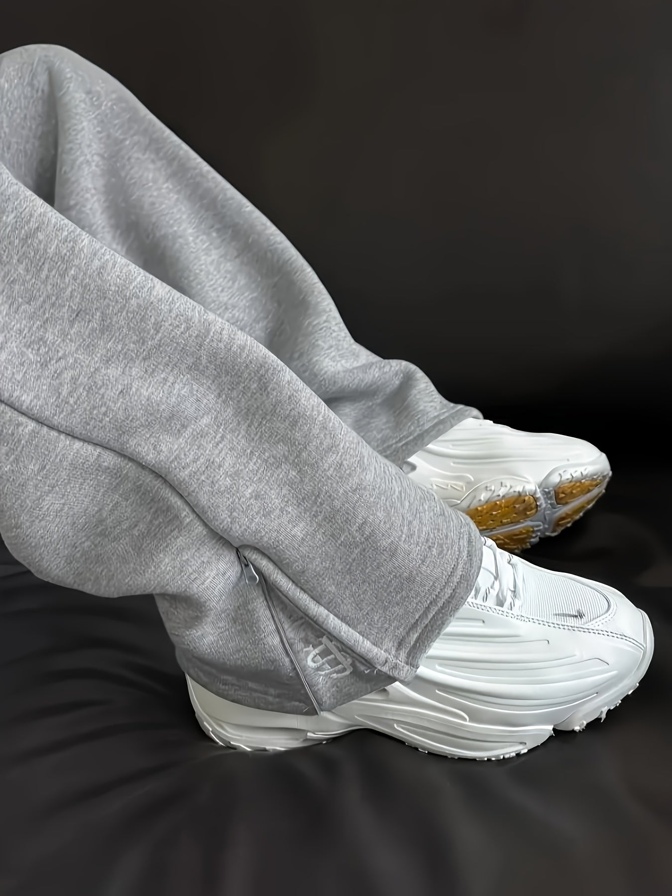 MOHR. OVERSIZED JOGGER