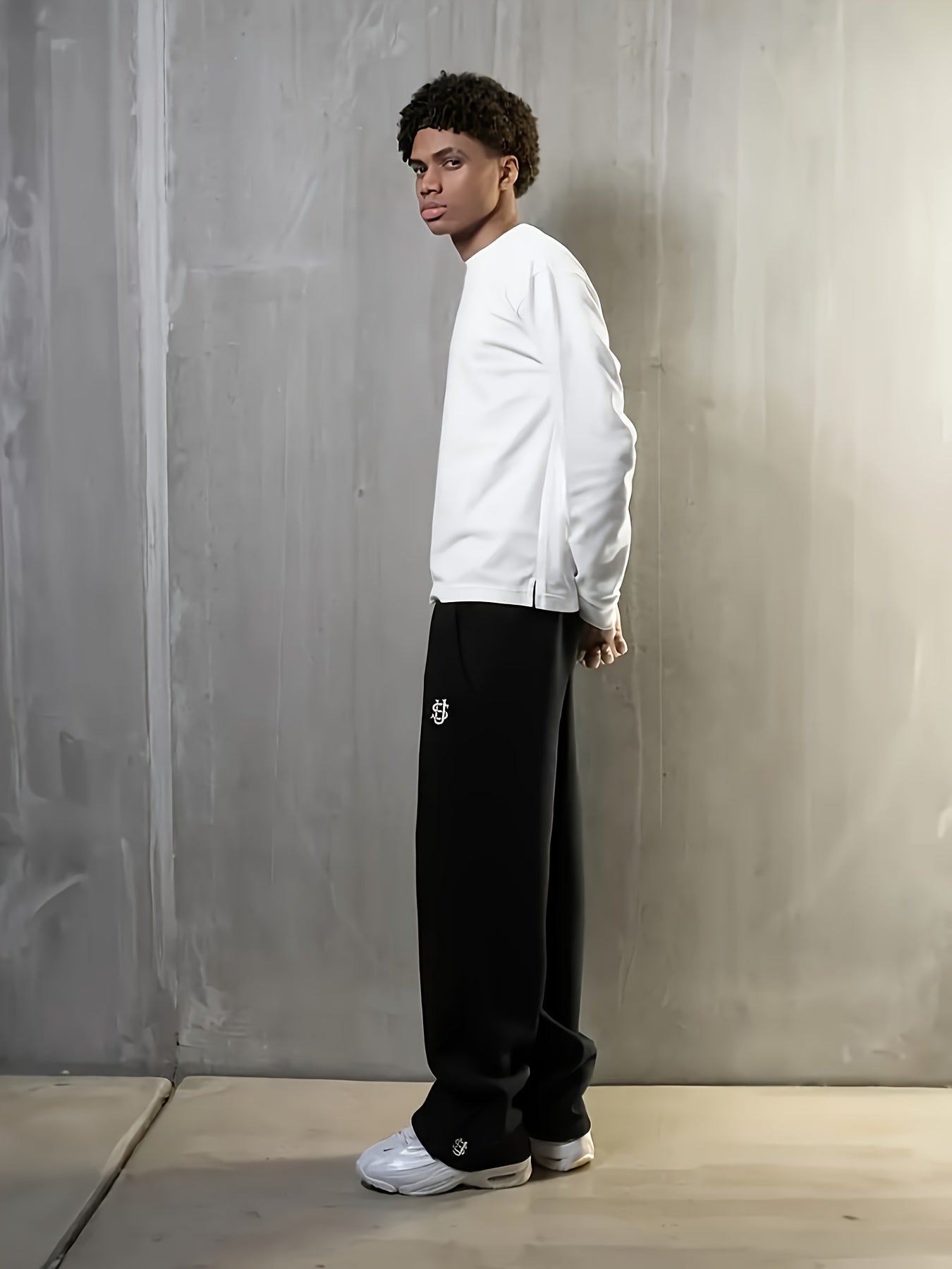 MOHR. OVERSIZED JOGGER