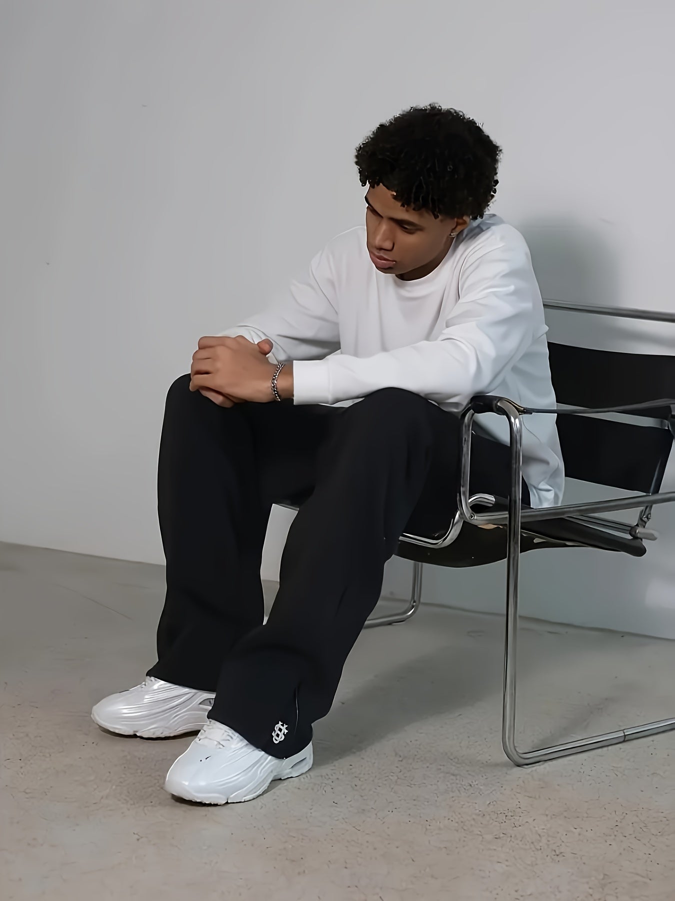 MOHR. OVERSIZED JOGGER